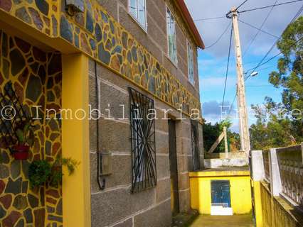 Villa en venta en Bueu, rebajada