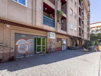 Local comercial en venta en Granada rebajado