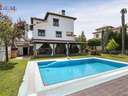 Chalet en venta en La Zubia