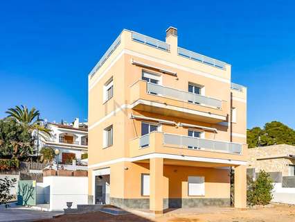 Villa en venta en Sitges, rebajada