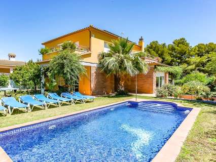 Villa en venta en Cubelles