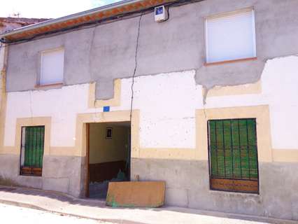 Casa en venta en Velayos, rebajada