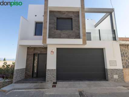 Casa en venta en Escúzar