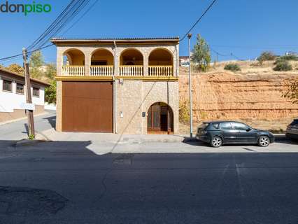 Chalet en venta en Iznalloz