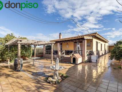 Casa en venta en La Zubia