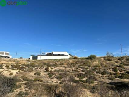 Parcela rústica en venta en La Zubia