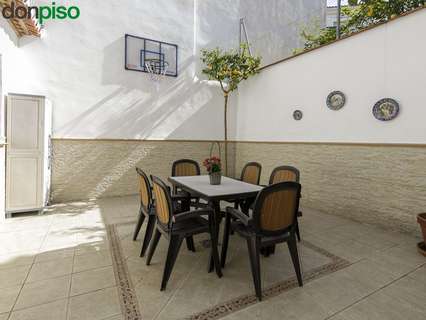Casa en venta en La Zubia