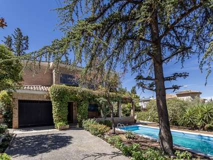 Chalet en venta en La Zubia