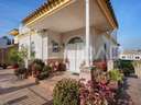 Chalet en venta en Gelves
