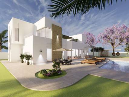 Villa en venta en Torrevieja zona 03182