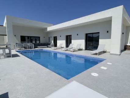 Villa en venta en El Pinós/Pinoso