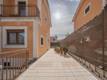 Chalet en venta en Fuensaldaña