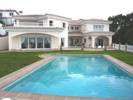 Villa en venta en Benalmádena