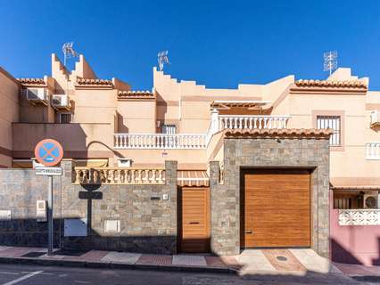 Casa en venta en Roquetas de Mar, rebajada