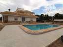 Chalet en venta en Crevillent