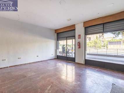 Local comercial en venta en Granada rebajado