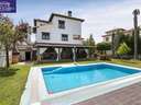 Chalet en venta en La Zubia
