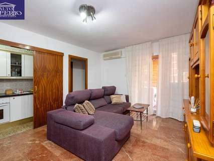Apartamento en venta en Granada