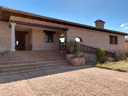 Villa en venta en San Román de los Montes, rebajada