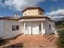 Villa en venta en La Nucía rebajada