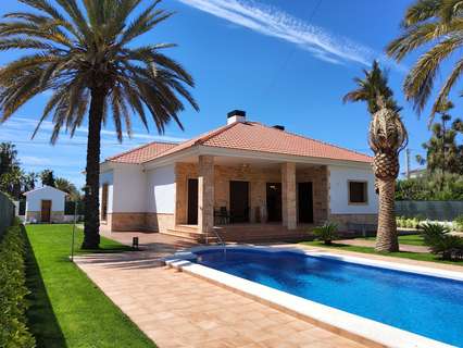 Villa en venta en Alicante