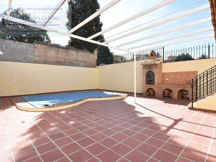 Casa en venta en La Zubia