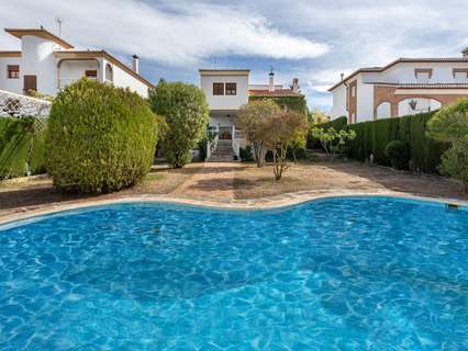 Chalet en venta en La Zubia rebajado