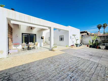 Chalet en venta en Los Barrios