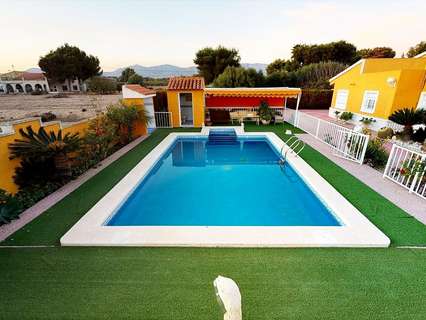 Chalet en venta en Crevillent