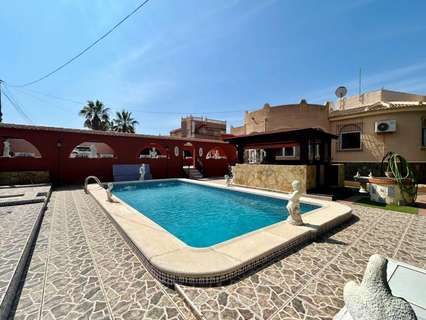 Chalet en venta en Torrevieja