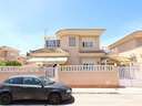 Chalet en venta en Torrevieja