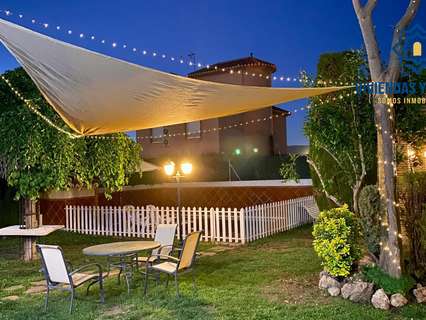 Chalet en venta en La Zubia