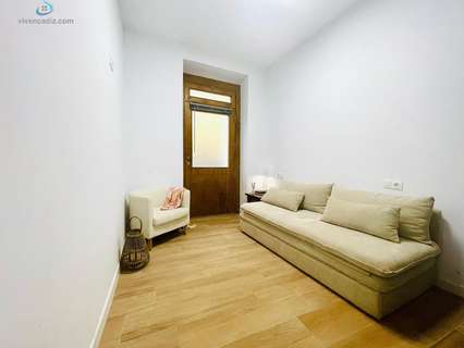 Local comercial en venta en Cádiz rebajado