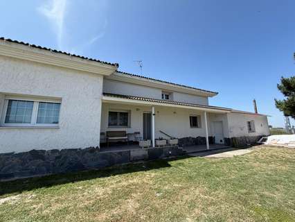 Chalet en venta en Sanchonuño rebajado