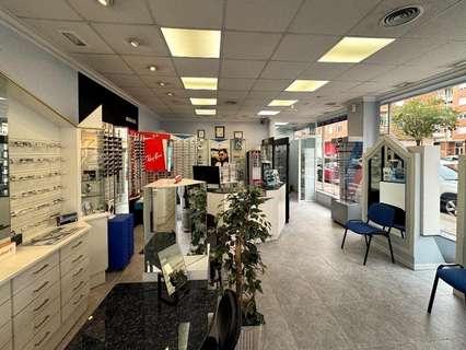 Local comercial en alquiler en Los Corrales de Buelna