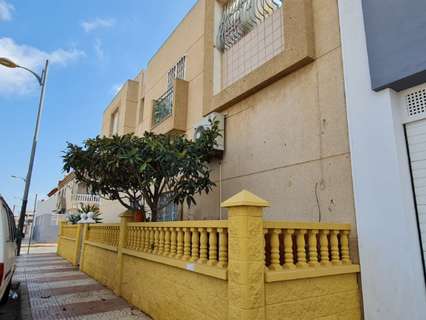 Casa en venta en Roquetas de Mar, rebajada