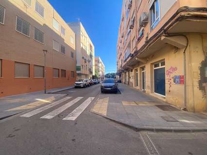 Local comercial en venta en Almería, rebajado