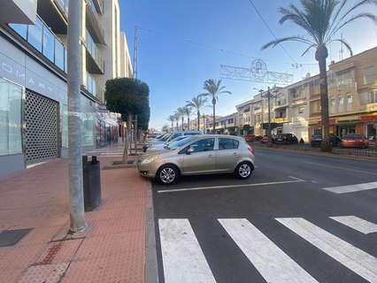 Local comercial en alquiler en Roquetas de Mar