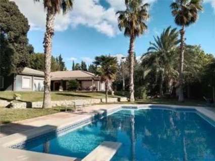Chalet en venta en Alicante