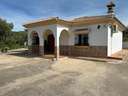 Villa en venta en Almogía