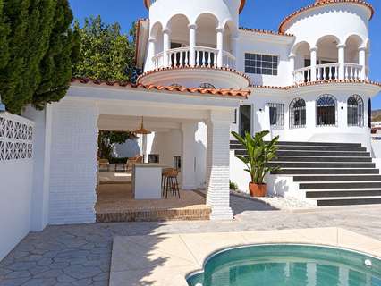 Villa en venta en Benalmádena