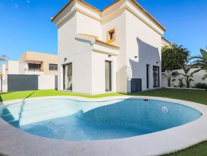 Casa en venta en Alicante zona Campoamor