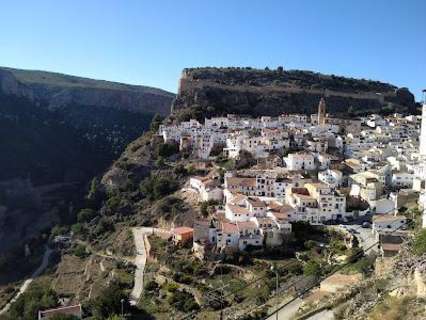 Parcela rústica en venta en Chulilla rebajada