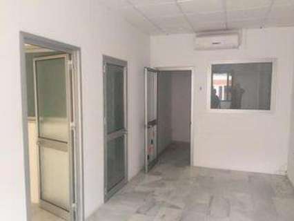 Oficina en alquiler en Tomares