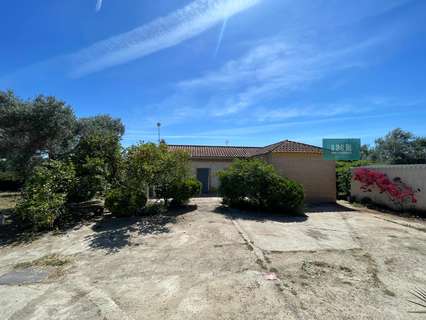 Chalet en venta en Carmona