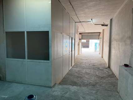 Local comercial en alquiler en Manises