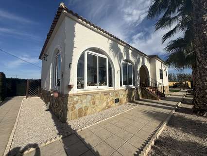 Villa en venta en Catral