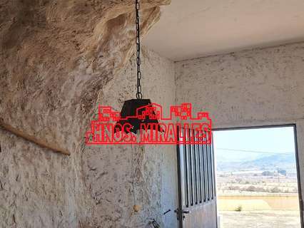 Casa en venta en Hondón de las Nieves