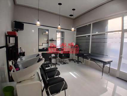 Local comercial en alquiler en Novelda