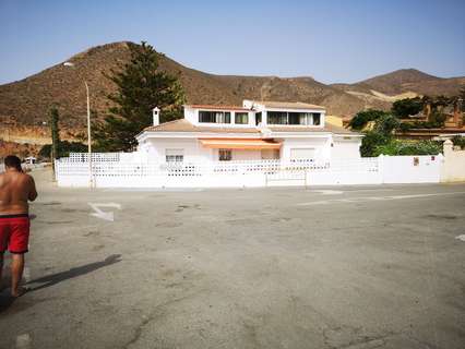 Villa en venta en Gualchos zona Castell de Ferro, rebajada